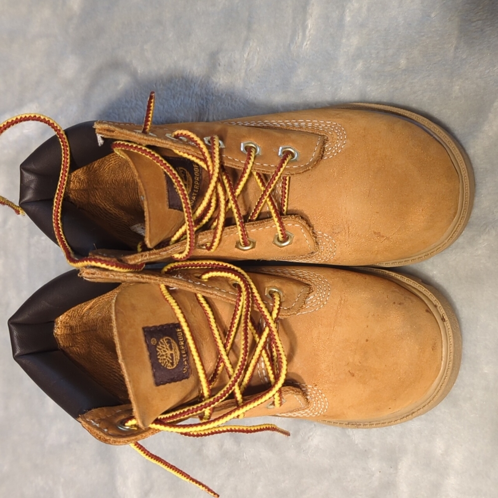 Toddler size 9 Timberland boots